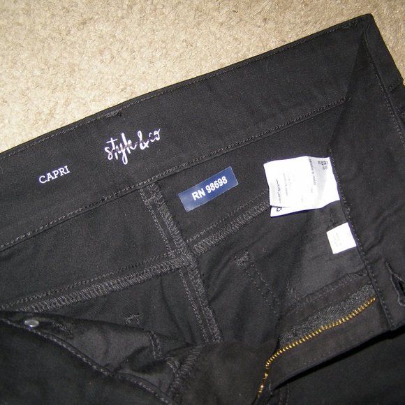 NEW size 10 Style & Co. Capri Black stretch pants - Picture 4 of 11